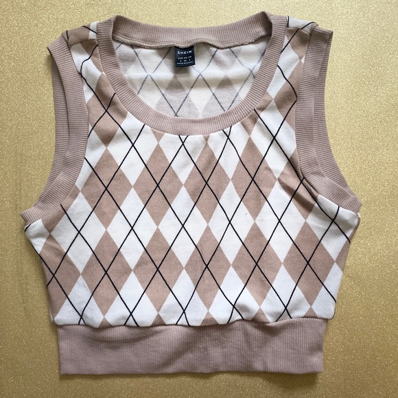 Mauve Argyle Print Cropped Sweater Vest - Picture 1 of 3